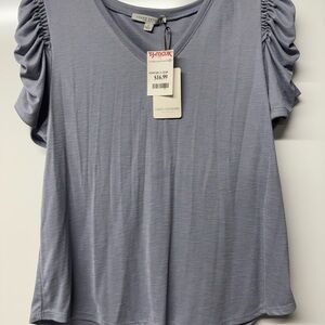 Green Envelope Women's Lavender Short Sleeve Top